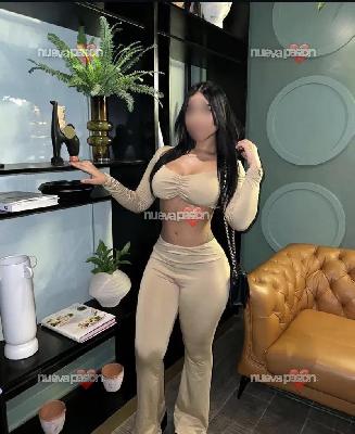 Jovencita SOLO RECIBO HOMBRES MADUROS