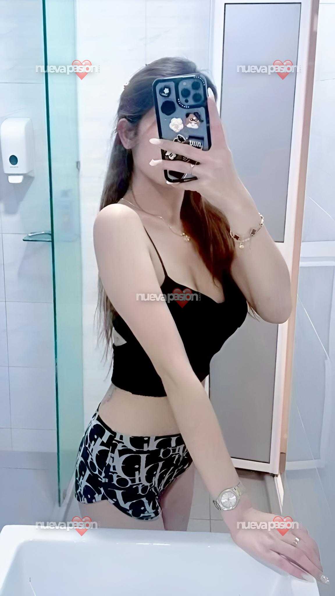 Señorita asiatica 24 escort Sevilla