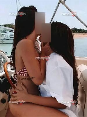 PAREJA ESPAÑOLA LESBIANA
