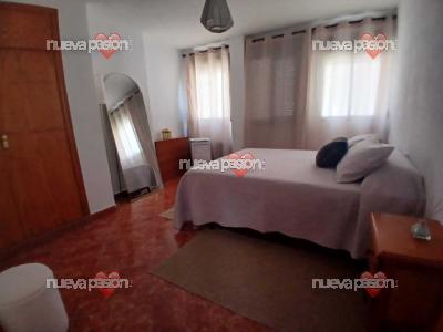 LINDA Y ACOGEDORA HABITACIÓN