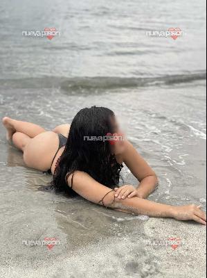 Melani me comunico solo por WhatsApp