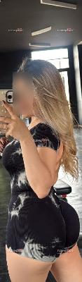Hermosa rubia latina