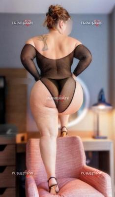 VALERIA, MASAJES CON CHICA SUMISA