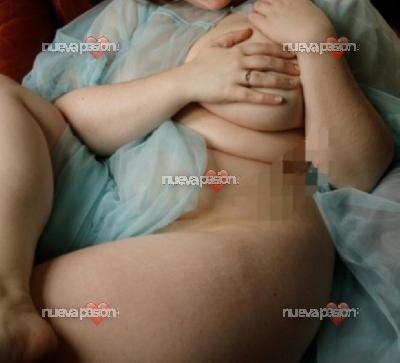 Pelirroja,tatuada,bisexual,atrevida,