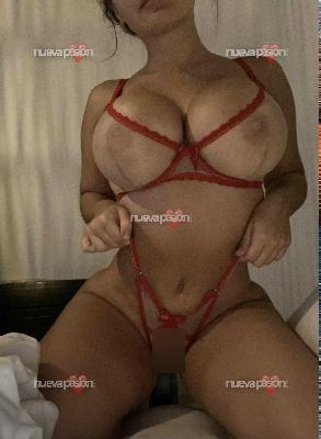 Implicada nueva en la zona sexo guarro espańola particular besos apasionados con lengua