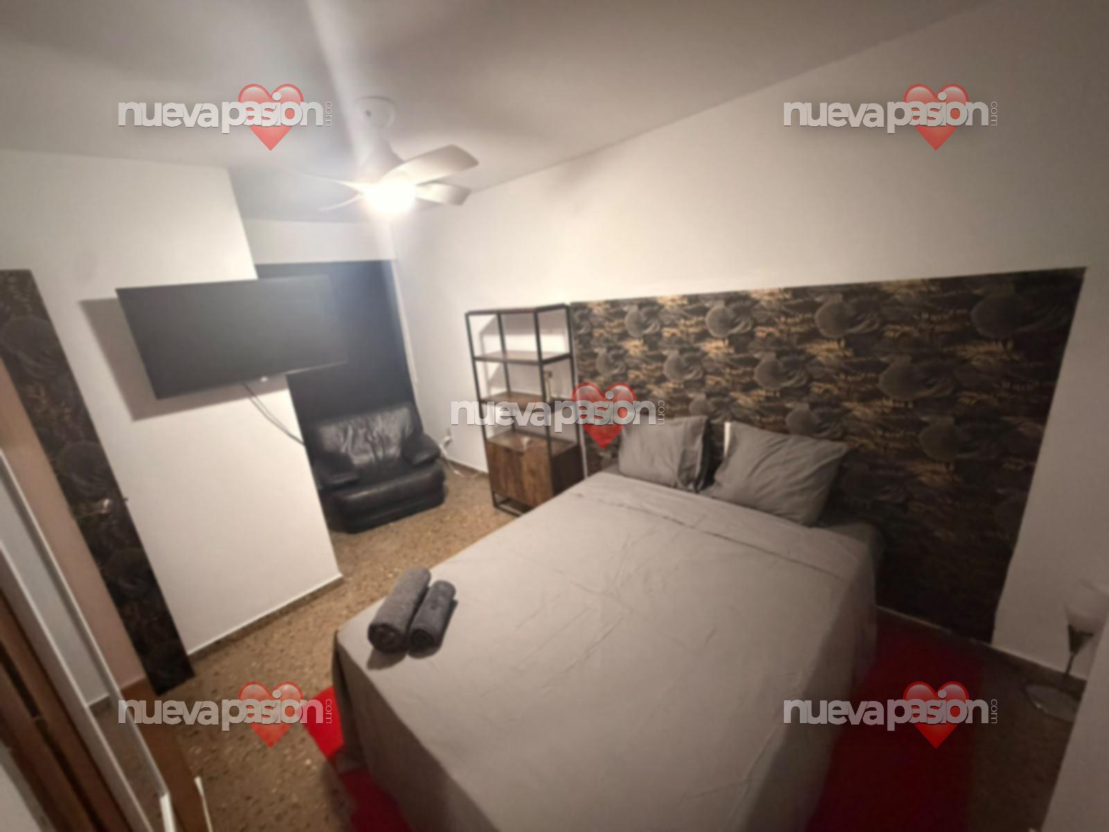Escort 27 photo 8