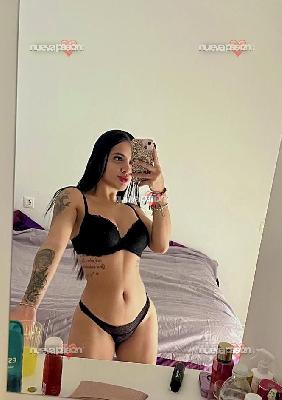 Gaby jovencita complaciente