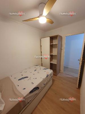 Alquiler de habitación para mujer joven