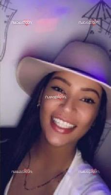 Latina hermosa y traviesa en Burriana