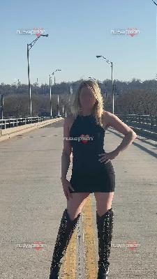 Me llamo Nikole y busco momentos especiales.