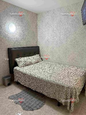 Habitación para chica Latina