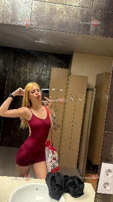 CHICA RUBIA